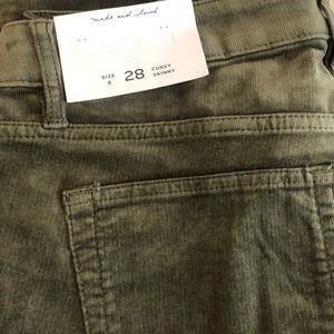 NWT LOFT curvy skinny corduroy pants size 6